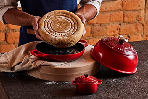 Le Creuset Signature Enameled Cast Iron Bread Oven (1.75-Quart)